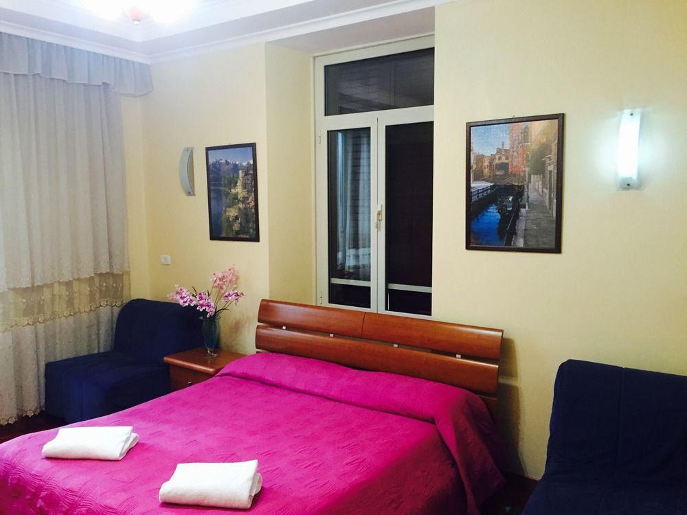 Zhihua Guest House Rome Extérieur photo