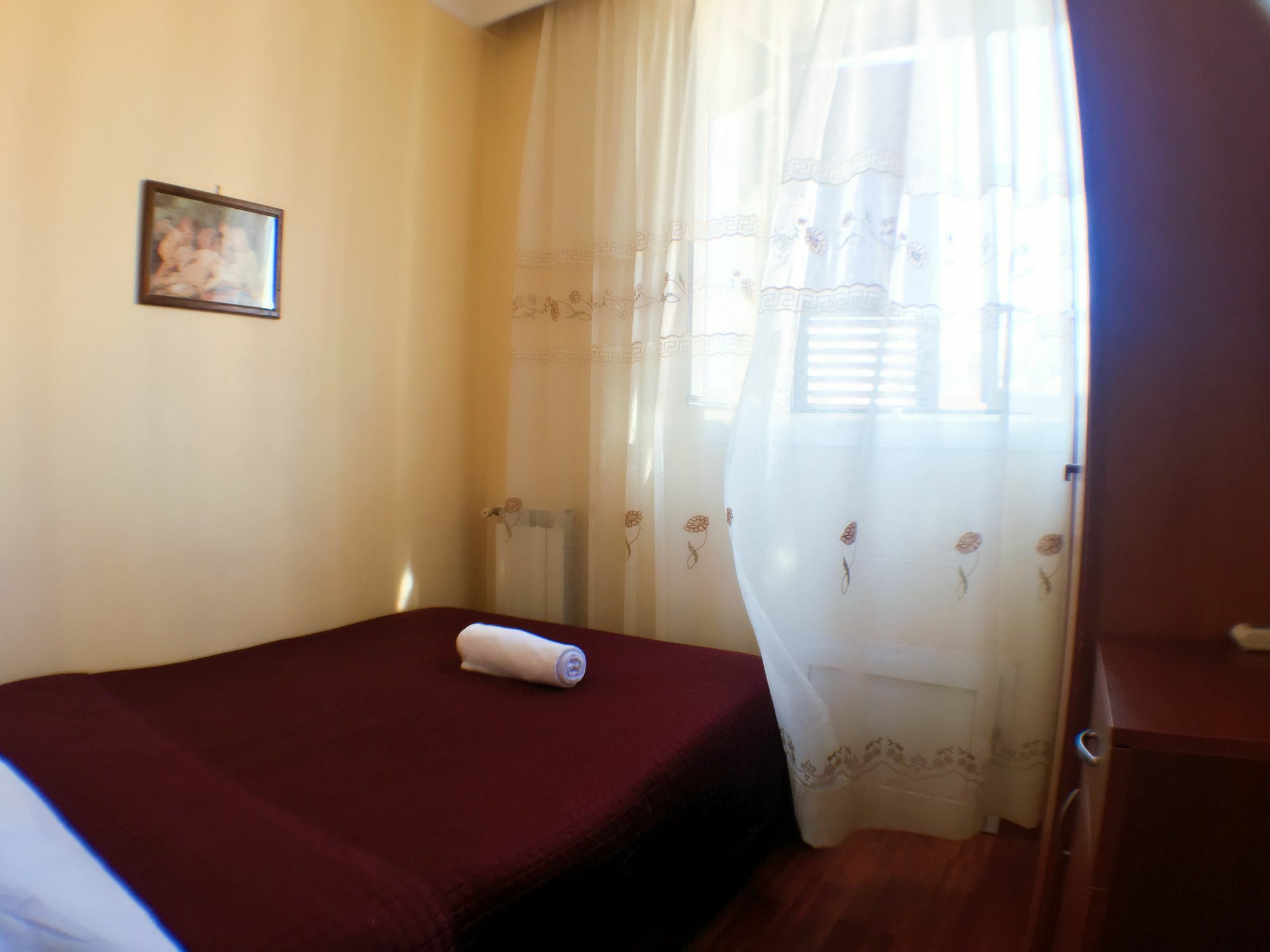 Zhihua Guest House Rome Extérieur photo